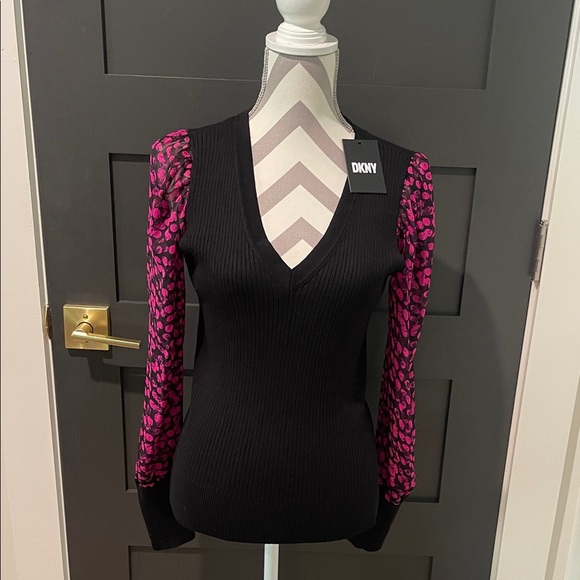 NWT DKNY Black Top with Sheer Pink Sleeves - Picture 2 of 7